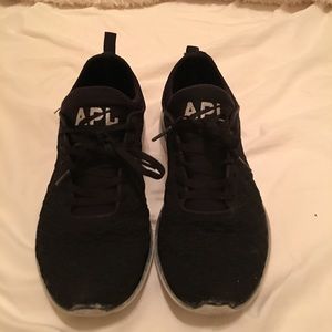Black Apl sneaker size 7
